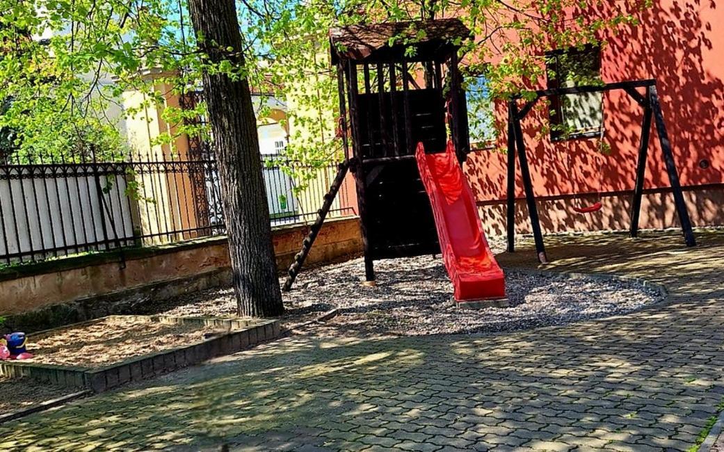 Penzion Nove Dvory Кутна-Гора Экстерьер фото